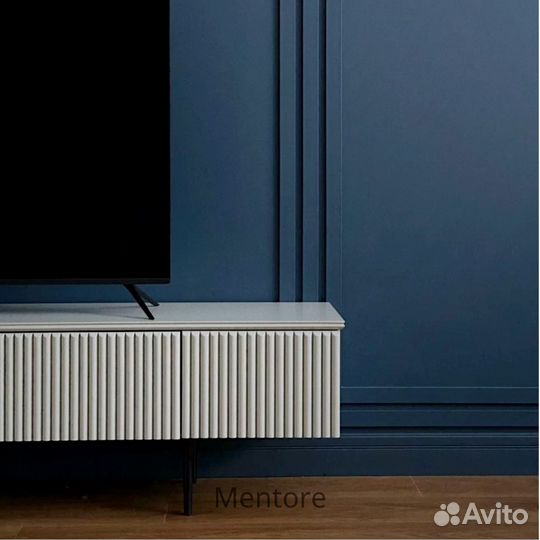 Тумба тв Filippo классическая (с дверцами)