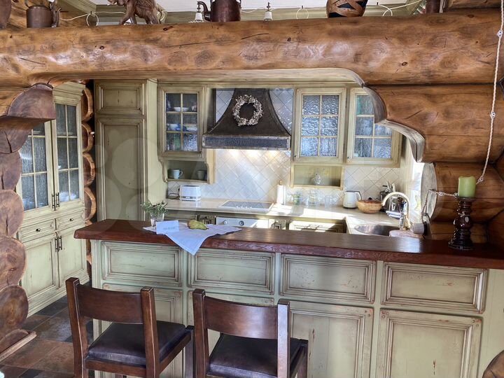 Дом 400 м² на участке 2 га