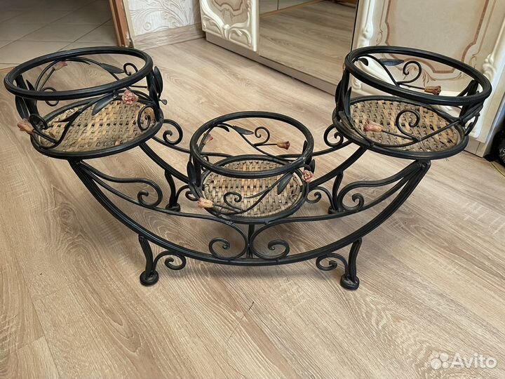 Подставка для цветов,цветочница