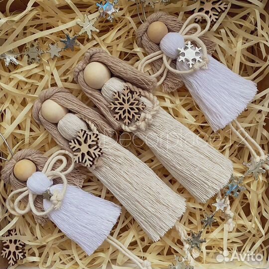 Новогодние елочные игрушки ручной работы макраме