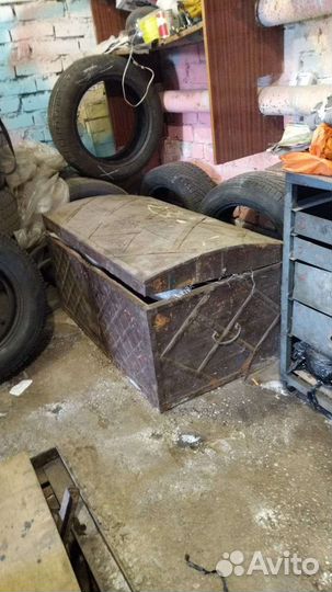 Сундук деревянный старинный