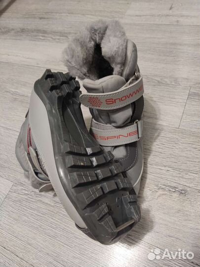 Лыжные ботинки детские 35