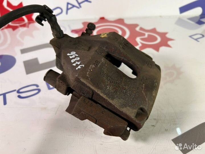 Суппорт тормозной задний левый Volvo Xc90 C 85 4.4
