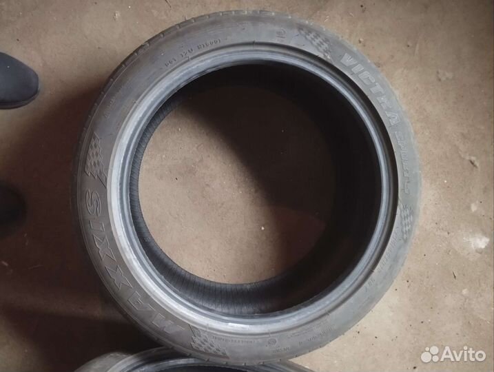 Maxxis Victra Sport SUV VS5 235/45 R18 97