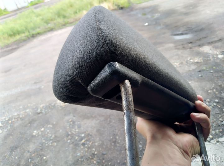 Подголовник авто