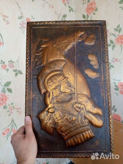 Панно чеканка