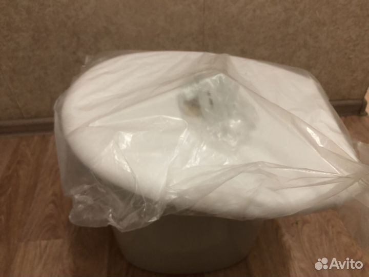 Крышка от унетаза