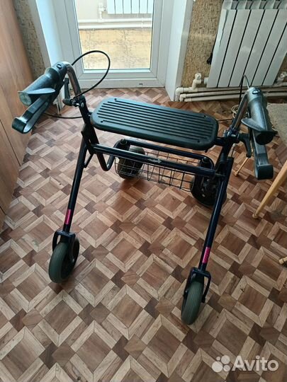 Ходунки для взрослых на колесах