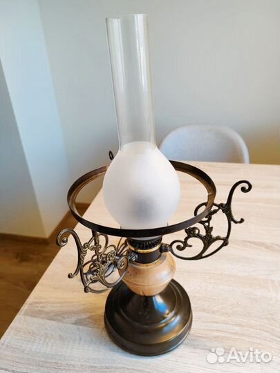 Светильник настольный, интерьерный
