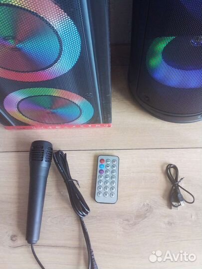 Портативная блютуз колонка