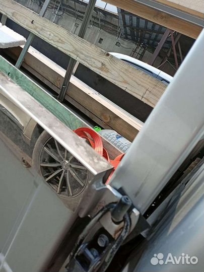 Хромированные уголки на кузов грузовика