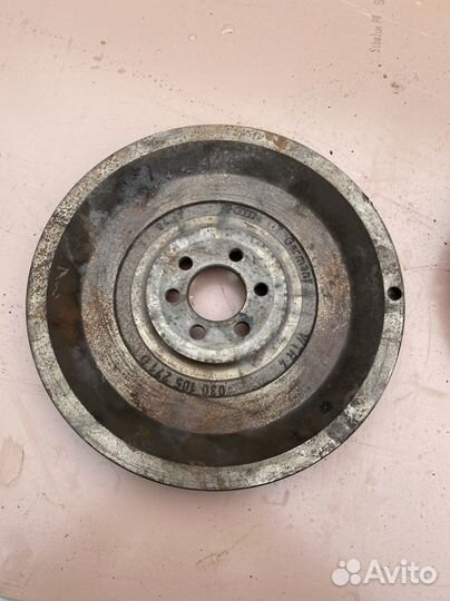 Маховик в сборе со сцеплением на vw golf 6