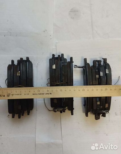 Тормозные колодки передние Nissan