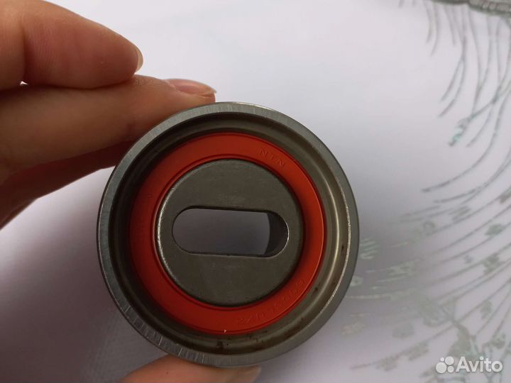 Ролик грм. Цена 1600