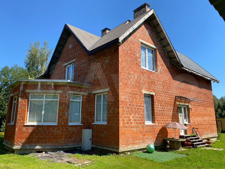 Дом 180 м² на участке 20 сот.