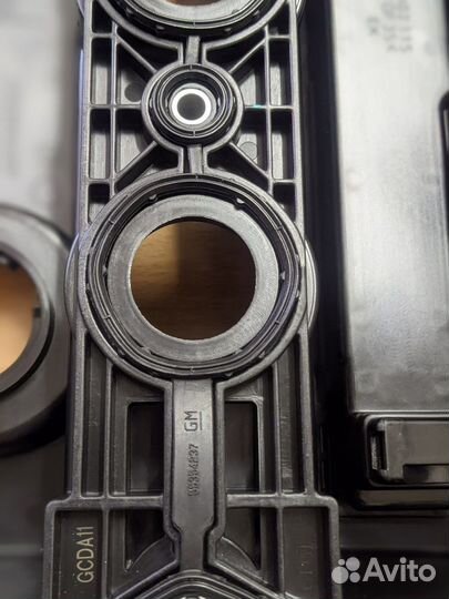 Клапанная крышка 55564395 Opel Chevrolet 16/18