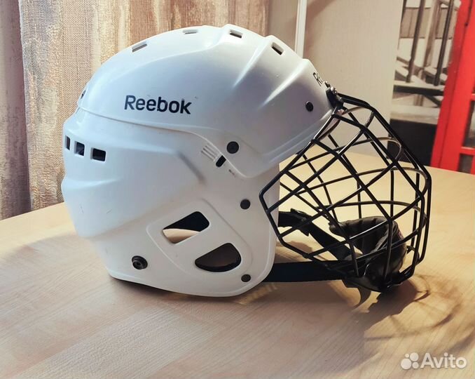 Шлем хоккейный reebok