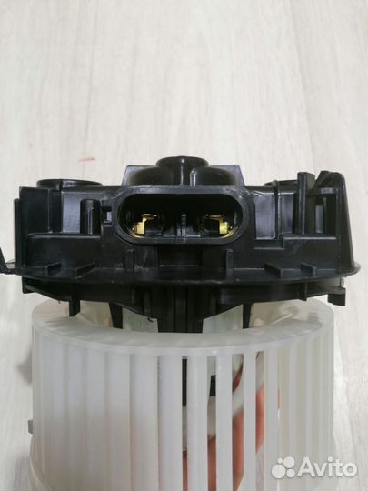 Вентилятор мотор печки отопителя Renault sandero