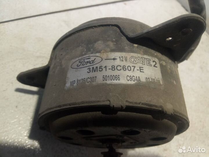 Двигатель вентилятора охлаждения Ford Focus 2 CB4