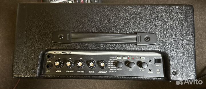 Гитарный комбо усилитель Fender Mustang II V.2