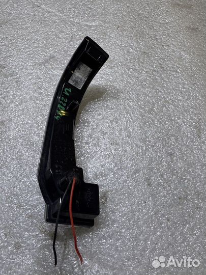 Повторитель поворота зеркала левый Kia Rio X-Line