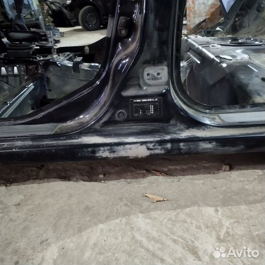 Передний левый порог Nissan Almera classic