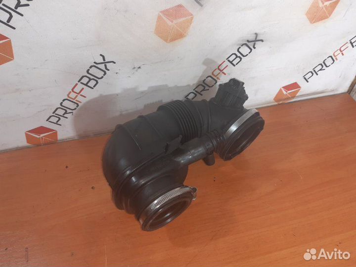 Патрубок воздушного фильтра Mercedes C-Class W204