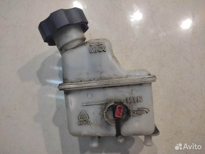 Бачок главного тормозного цилиндра (Hyundai ix55)