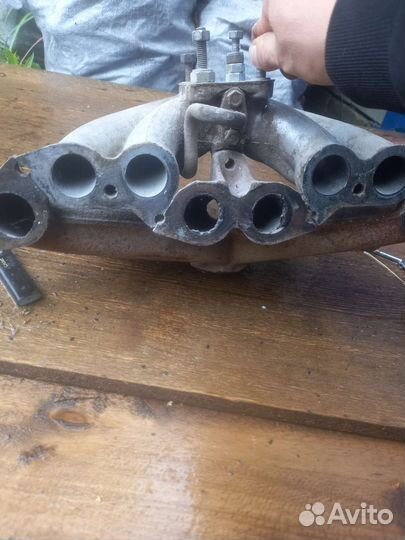 Впускной коллектор нива