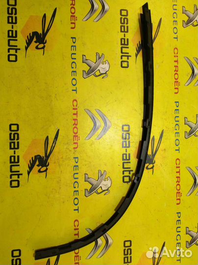 Молдинг переднего бампера правый peugeot 307 05-07