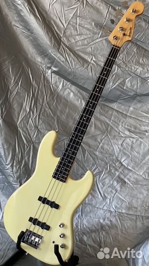 Blade B-3 Tetra Jazz Bass '91 + кейс