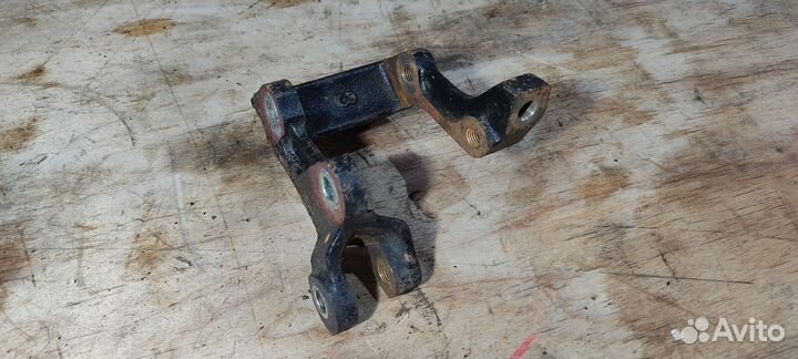 Кронштейн насоса гидроусилителя гур Toyota Mark 2