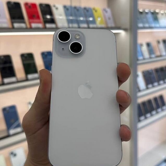 iPhone 15, 128 ГБ, SIM + eSIM