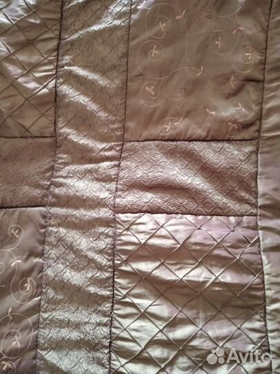 Покрывало стеганое на кровать