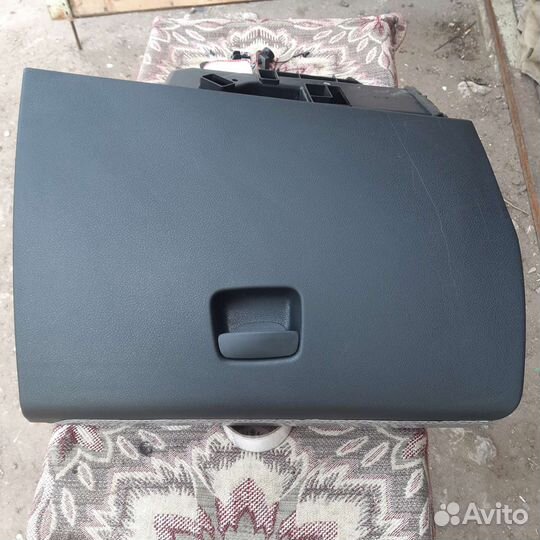 Бардачок LADA vesta с микролифтом