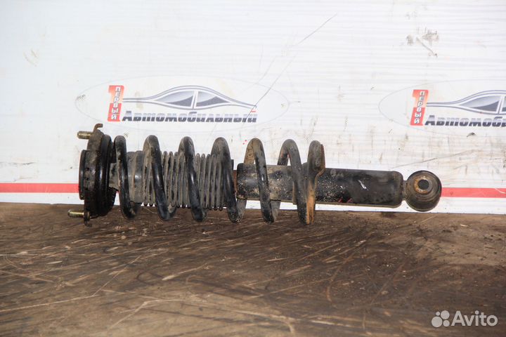 Стойка зад право c Subaru Legacy BH5 EJ201