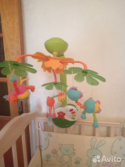 Продается кровать детская с бортиками и каруселью