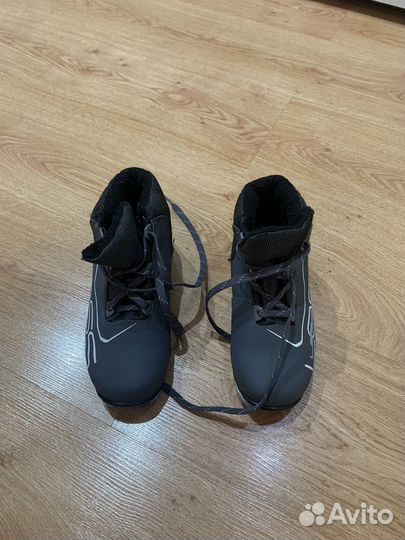 Лыжные ботинки