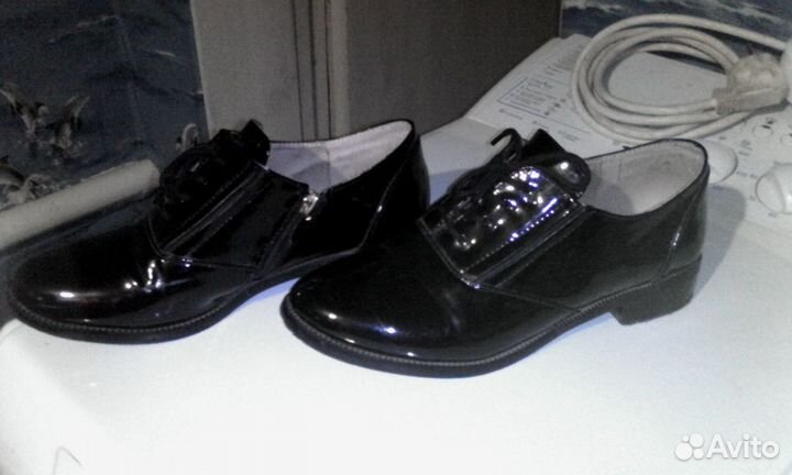 Лакированные ботинки