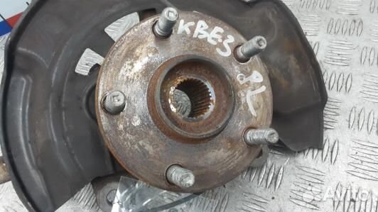 Ступица передняя левая toyota RAV 4 ZSA3 (KBE03K90