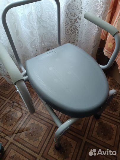 Санитарный стул туалет новый