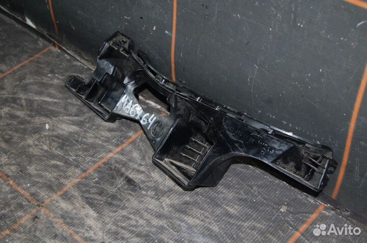 Кронштейн бампера заднего правый - Mercedes W213