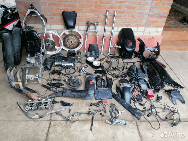 Yamaha fzr 250 Разбор Запчасти