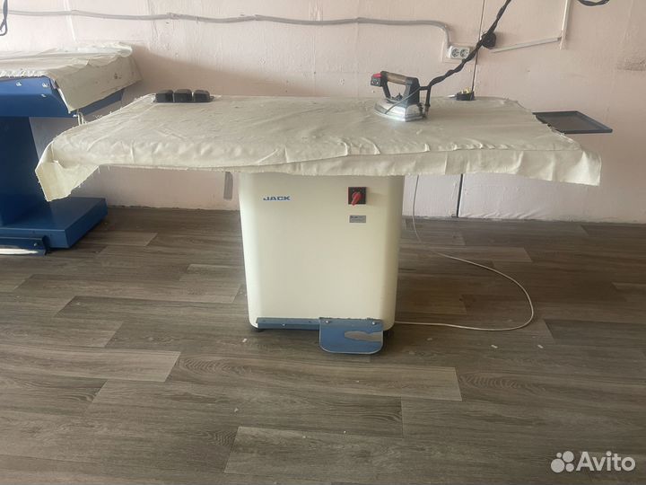 Гладильный стол утюжный стол