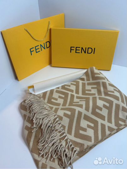 Шарф из кашемира в конверте + пакет Fendi