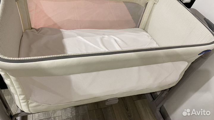 Кроватка детская приставная chicco next2me