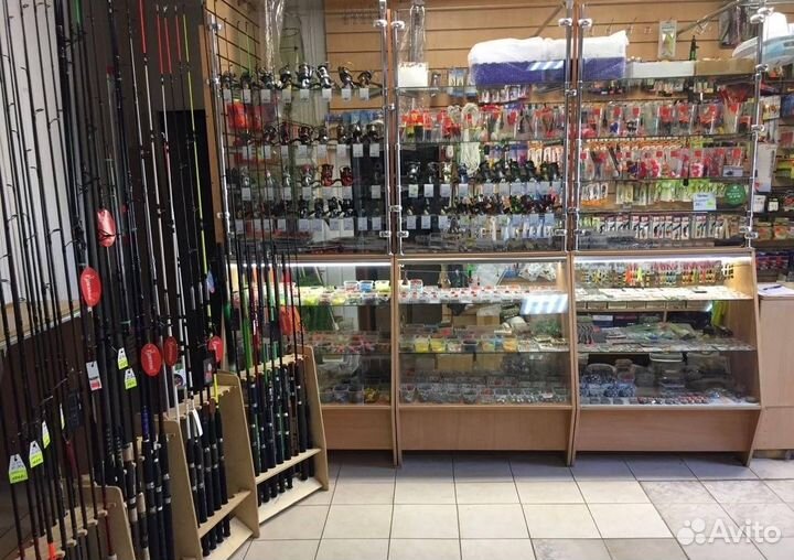 Витрины и прилавки для рыболовного магазина