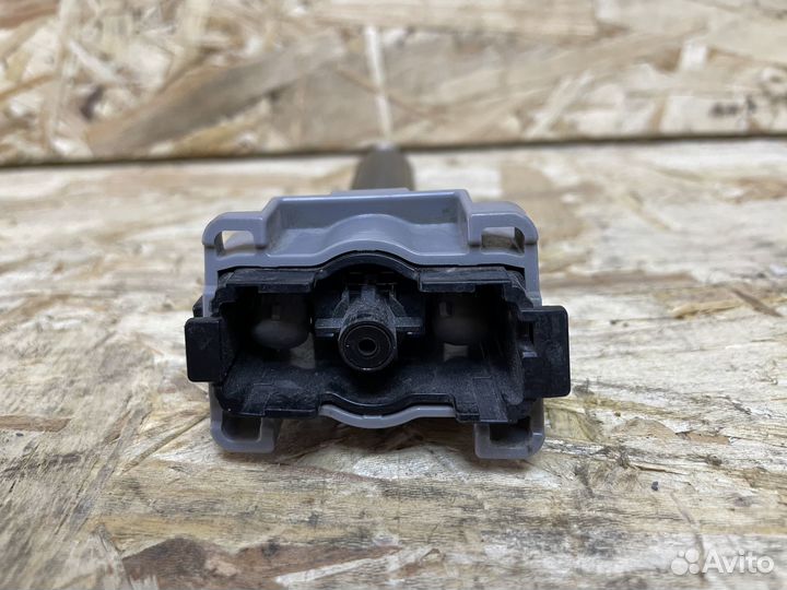 Форсунка омывателя фары левая Toyota Land Cruiser