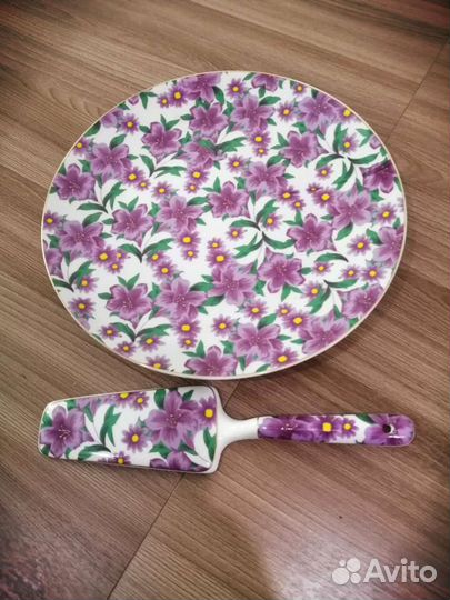 Блюдо с лопаткой для торта