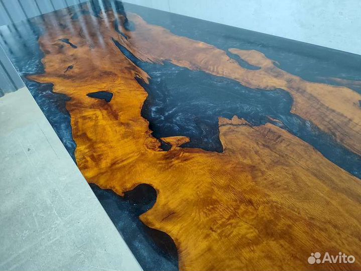 Дизайнерский стол